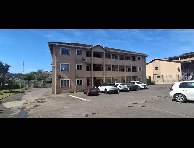 3 BEDROOM APARTMENT FOR SALE IN TONGAAT CENTRAL